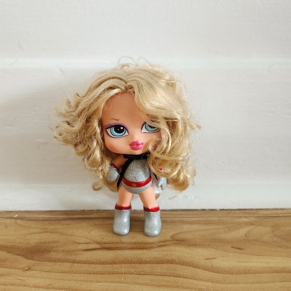 Bratz Babies Super Cloe - Picture 1 of 6